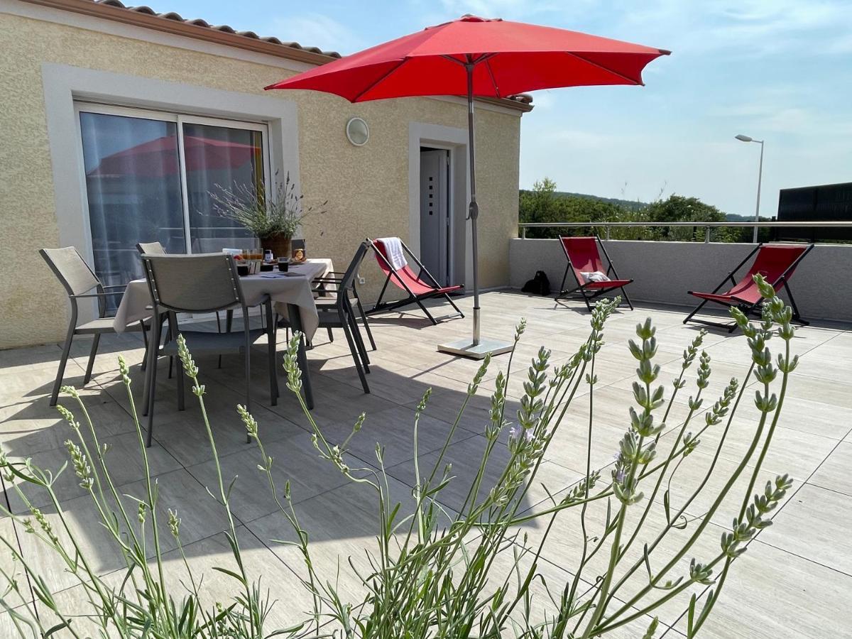 Val Des Bruyeres - 15mn Pezenas Avec Terrasse Et Cour Close - Parking Privatif Securise - Wifi Ftth Gratuit *